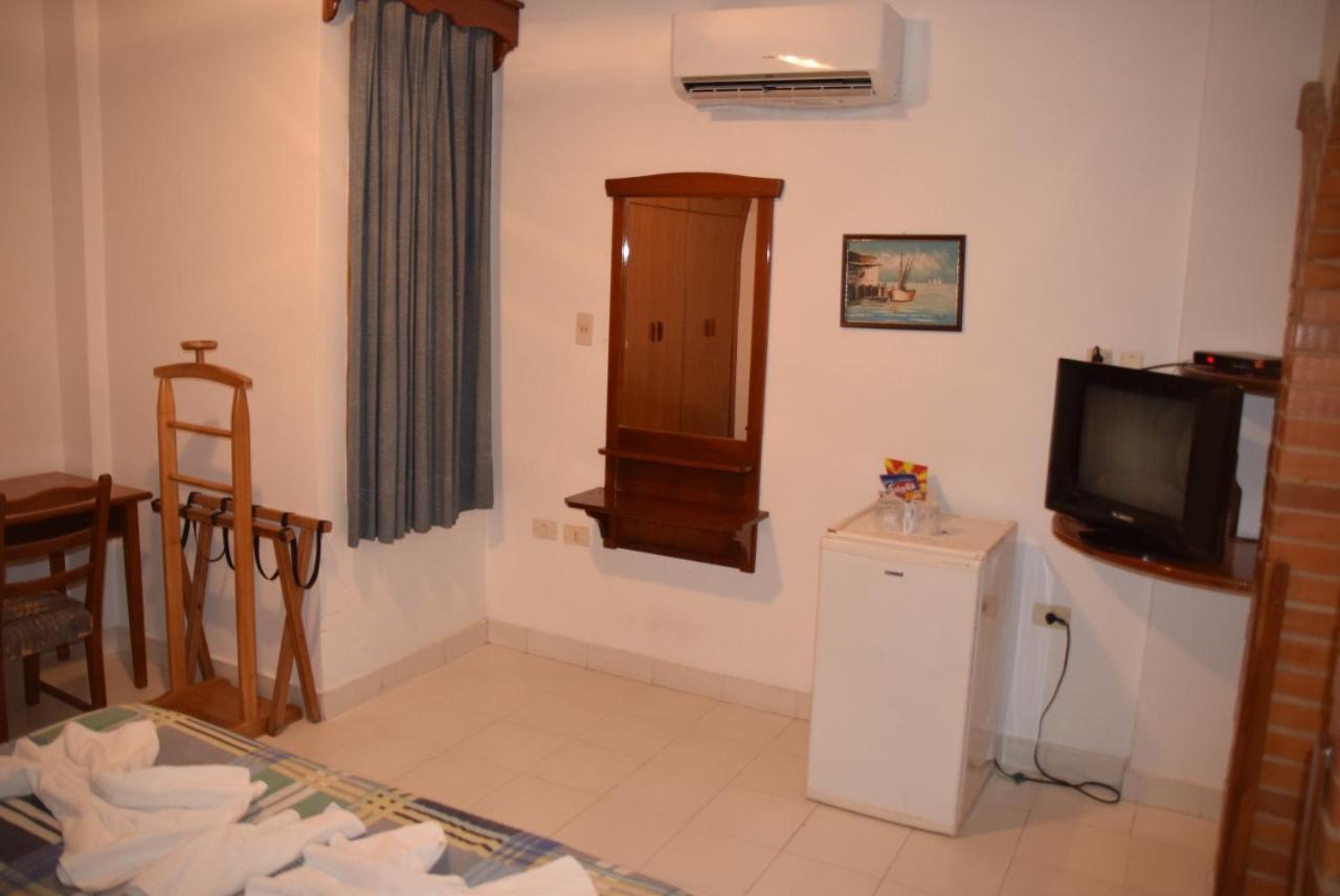 Hotel Palmas Del Sol Asuncion Kültér fotó
