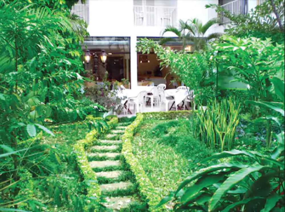 Hotel Palmas Del Sol Asuncion Kültér fotó
